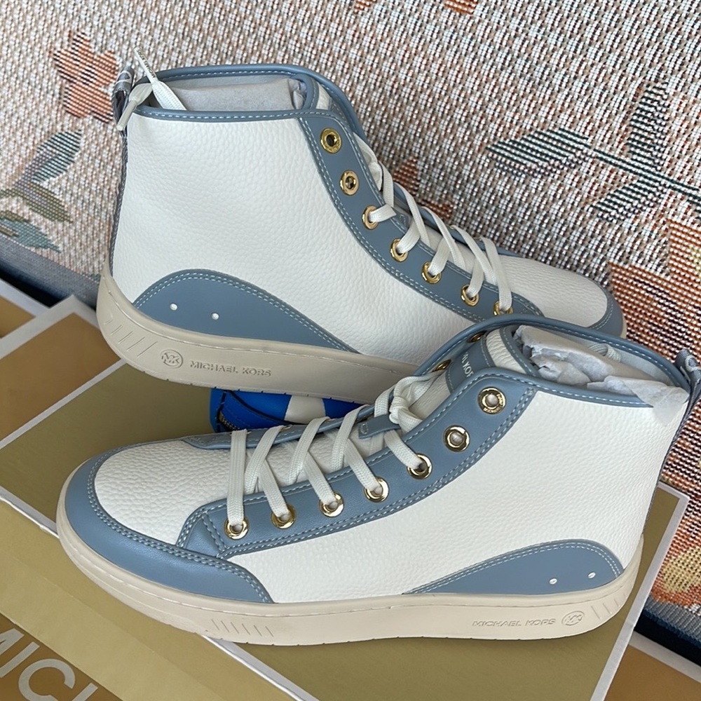 MICHAEL KORS
SHEA MID HIGH TOP
FAUX LEATHER
49F3SHFESL
PALE BLUE 
NEW - Picture 16 of 16